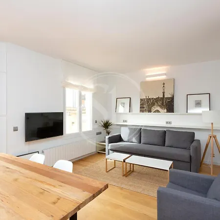 Bonito Apartamento Con Vistas A La Sagrada Familia Barcelona Exterior foto